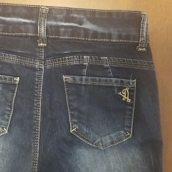 VIP Jeans Shorts - Picture 2 of 3